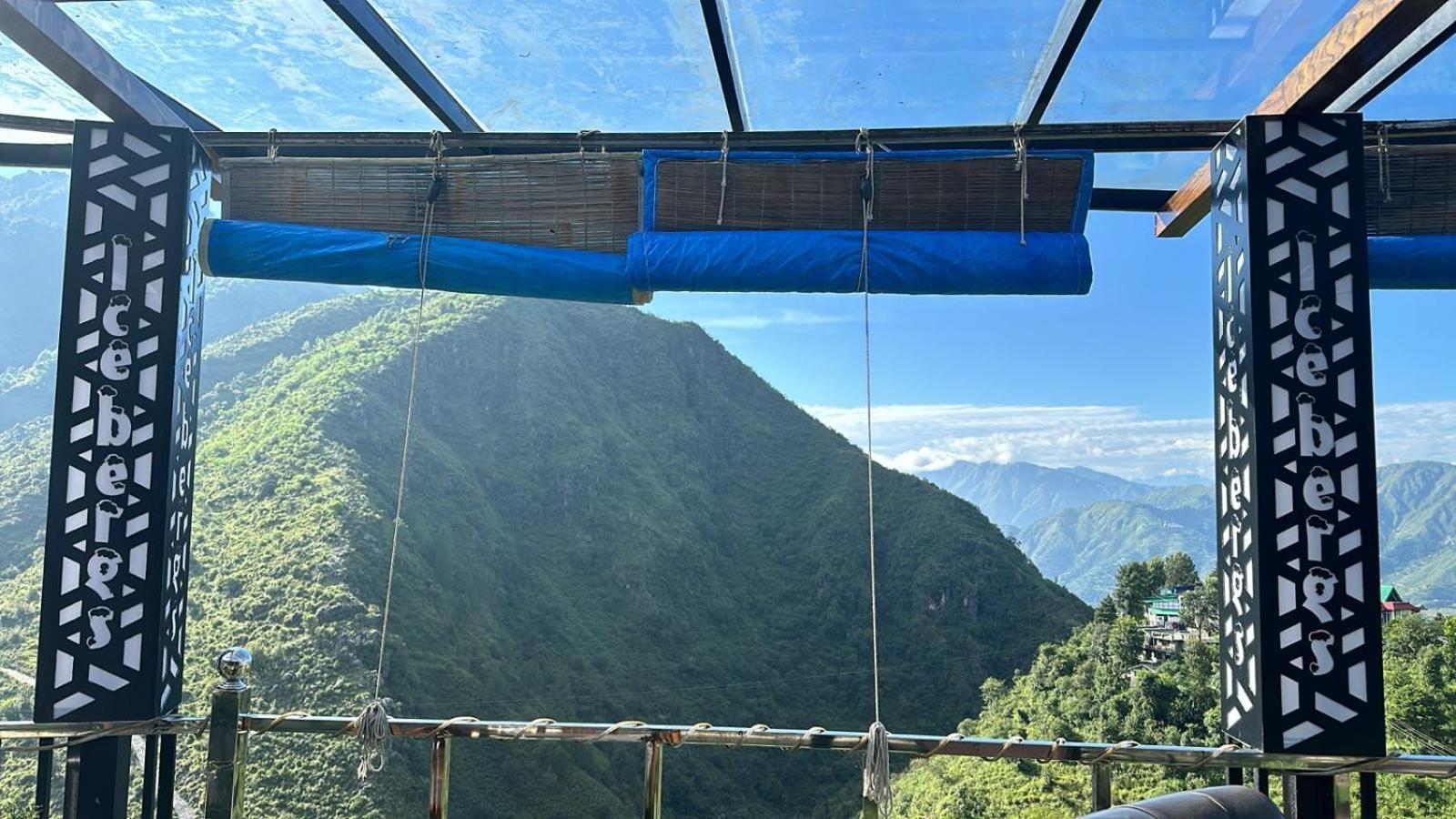 Icebergs Mussoorie - A Boutique Stay And 24 Hrs Roof Top Cafe Exterior photo